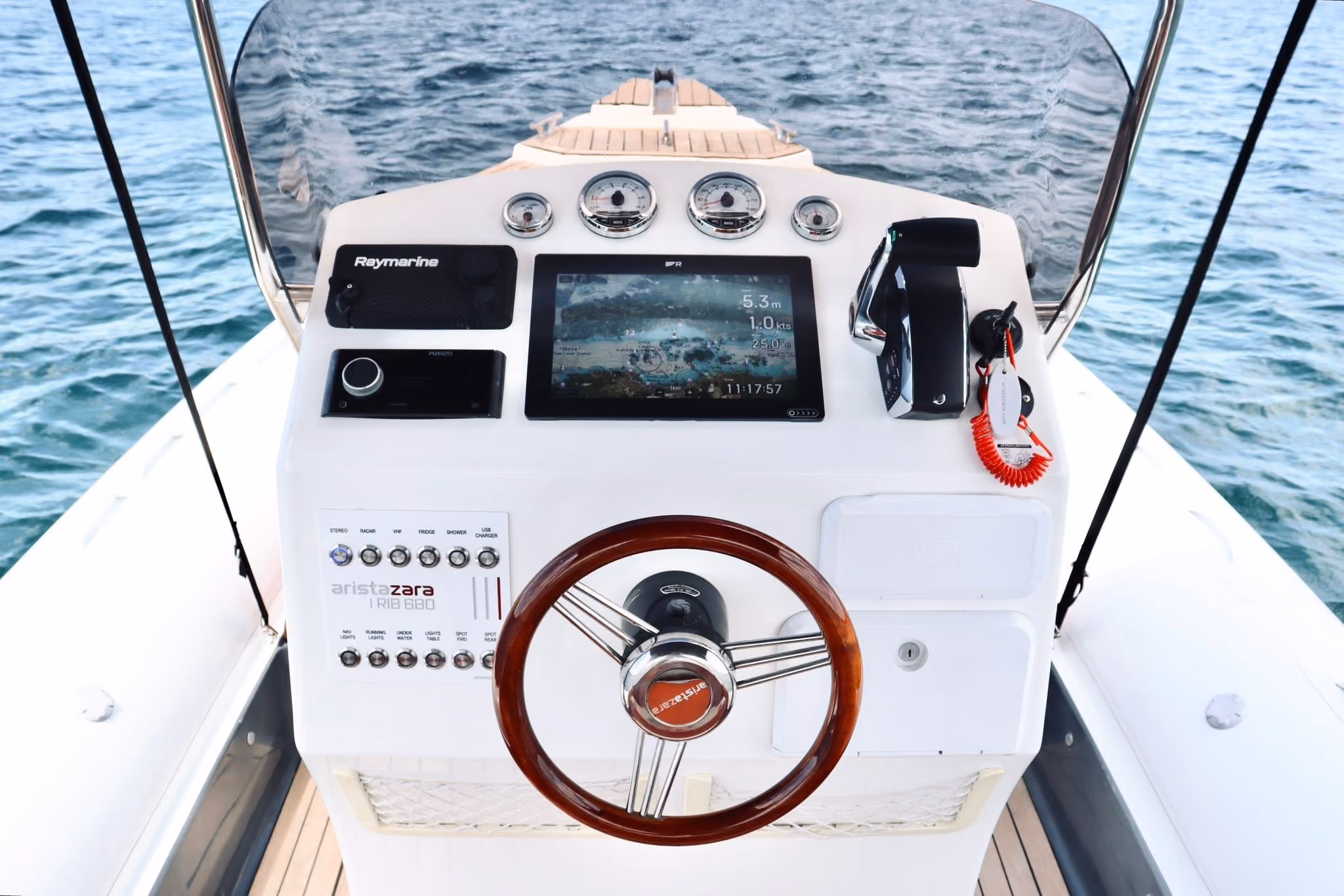 Arista Zara RIB 680 — Fotografija broda 3